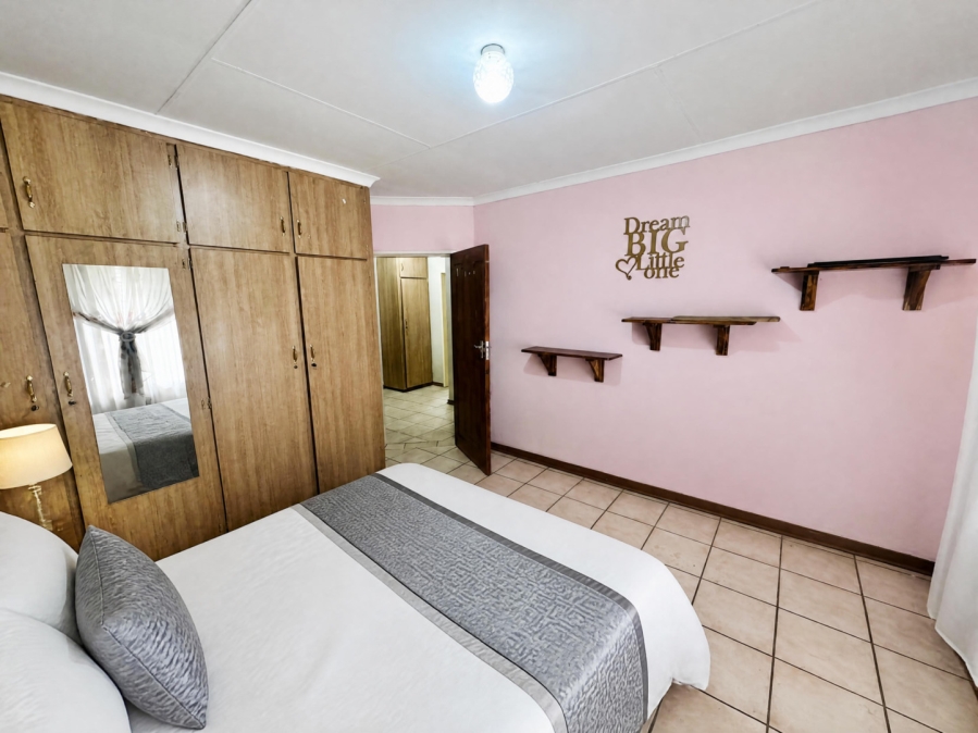 2 Bedroom Property for Sale in Potchefstroom North West